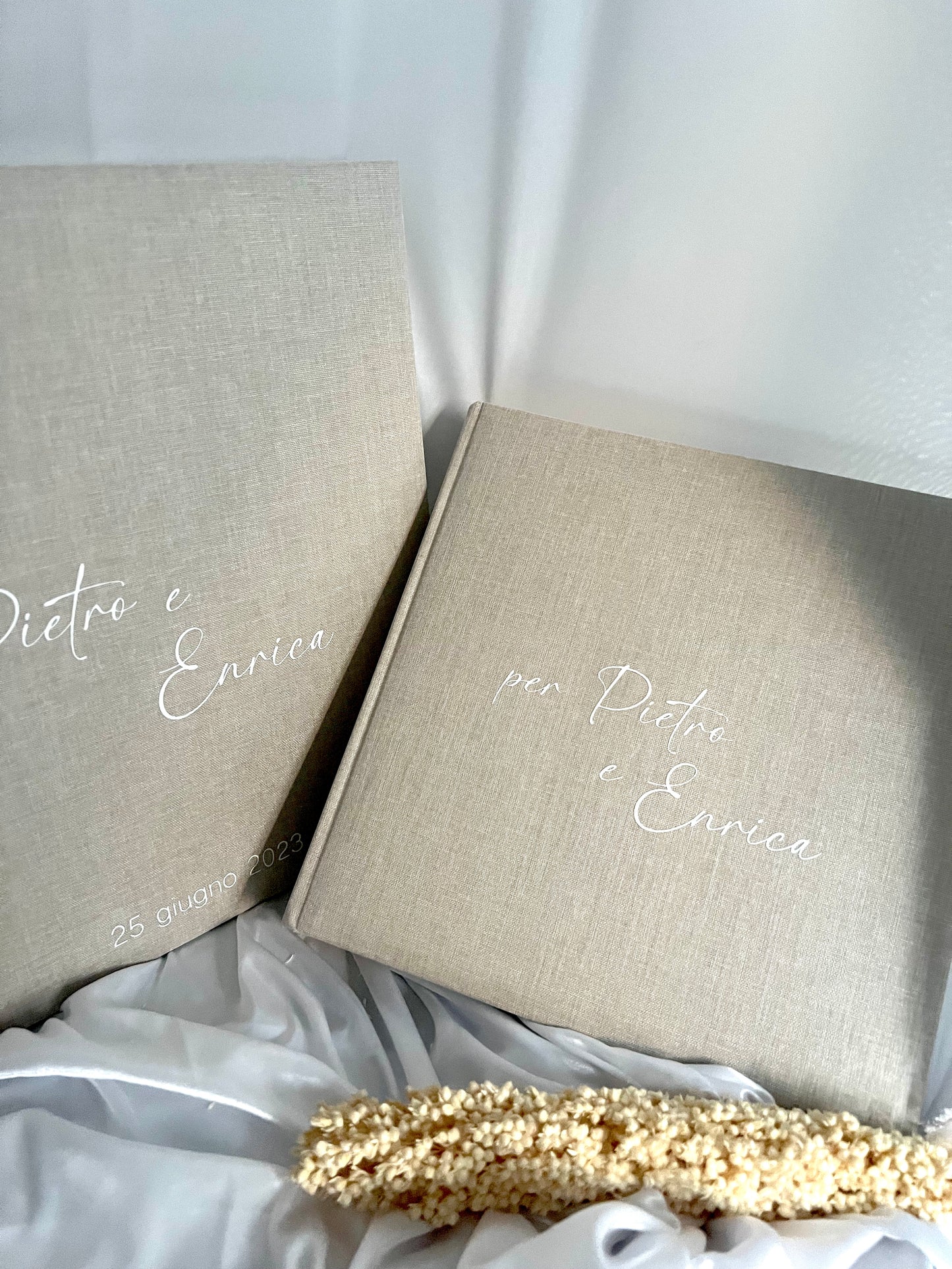 Hochwertiges Fotoalbum mit einem Hardcover aus Leinen - groß (personalisiert)