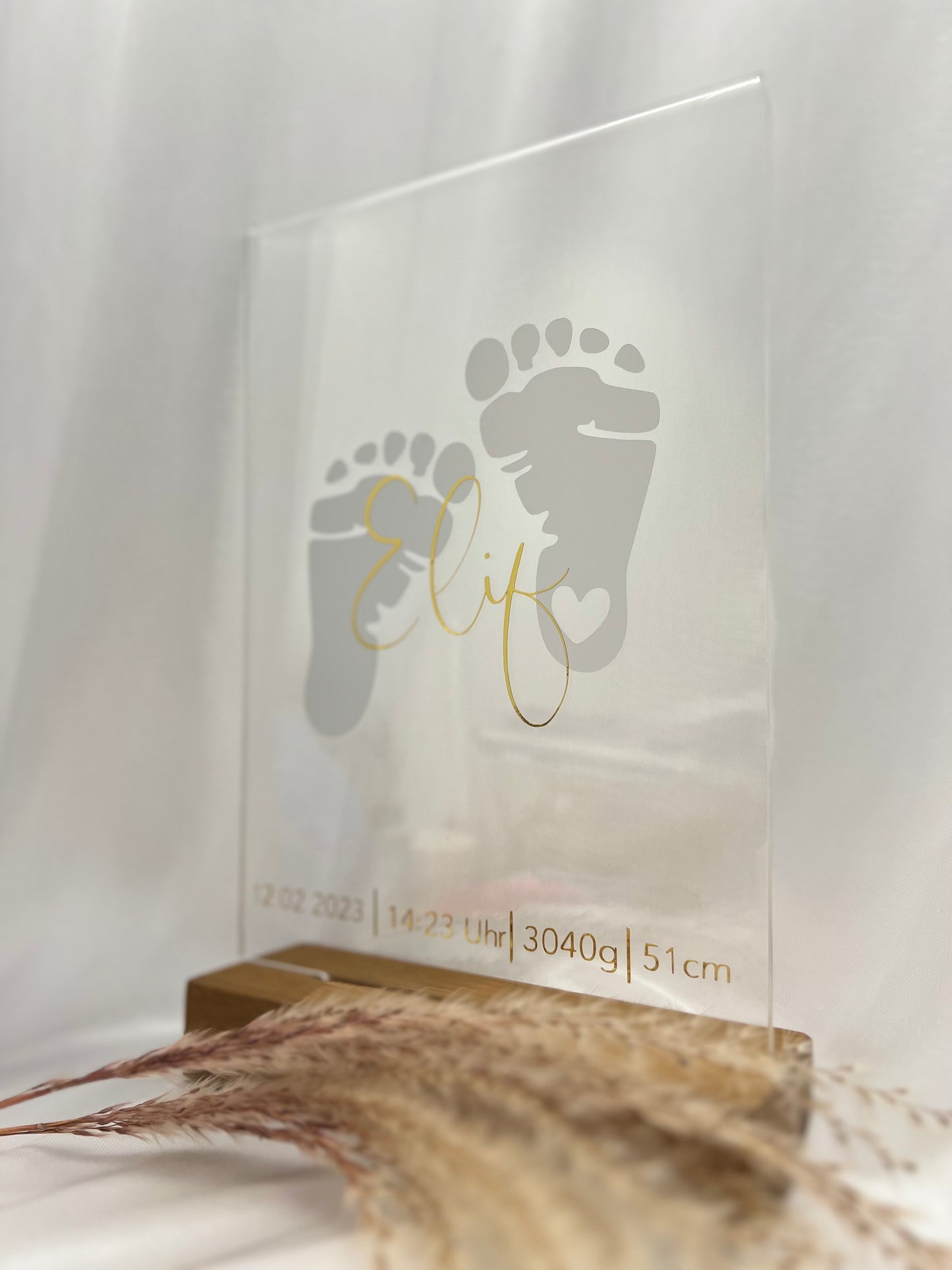Acrylaufsteller mit Baby´s Geburtsdaten und originalem Fußabdruck