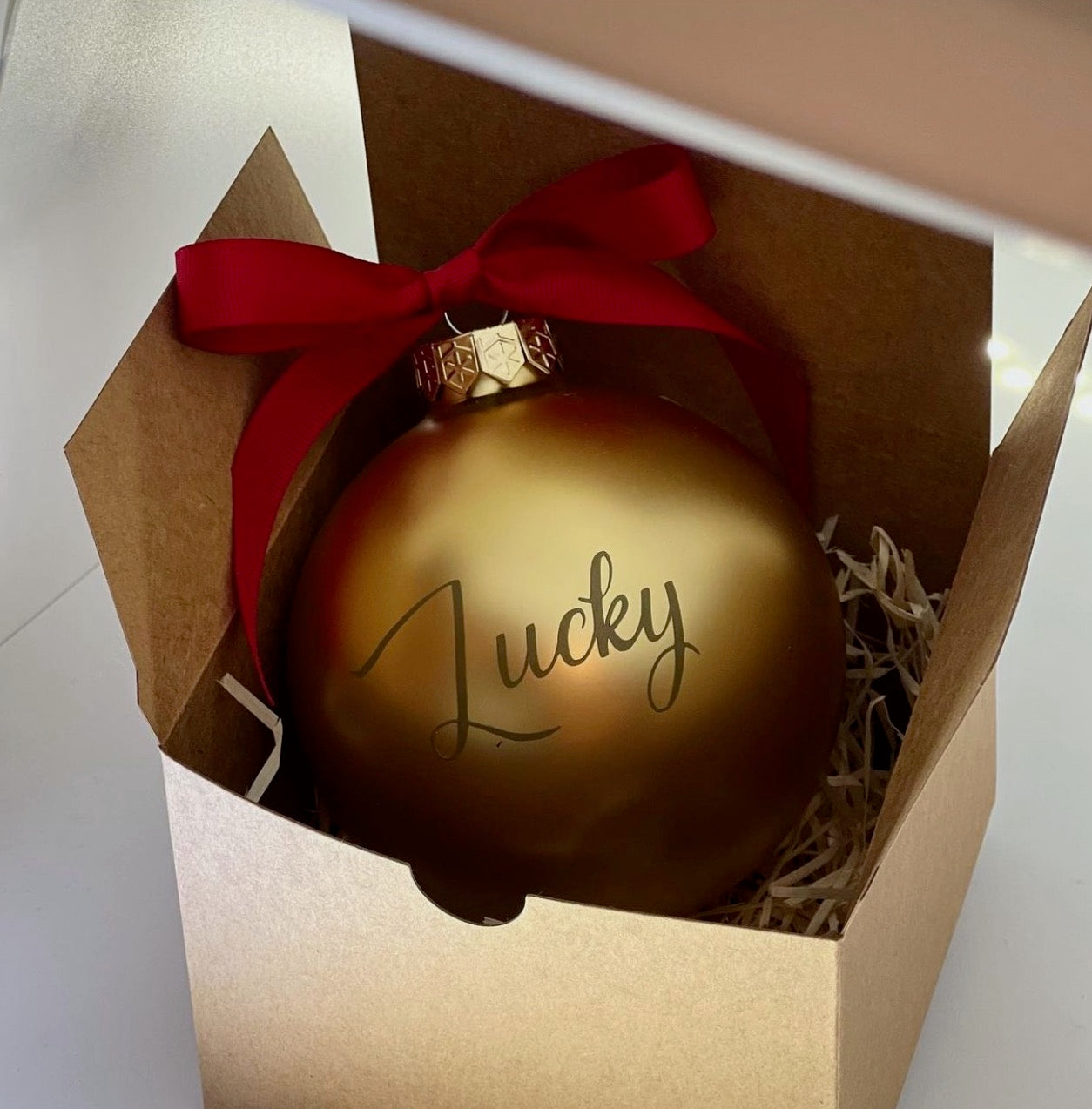 Personalisierte Weihnachtskugel - Gold